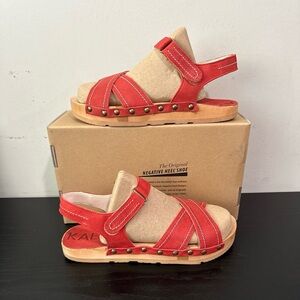 Kalso Earth Shoe SERENE Size 8.5 Negative Heel Women Cherry Red Leather Sandal